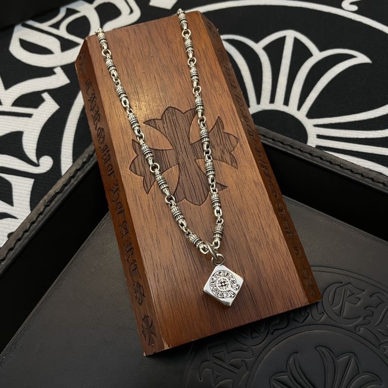 Ch*0me He**ts necklaces